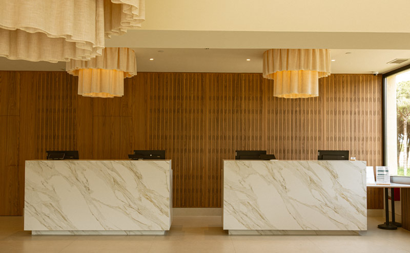 CIDON firma el interiorismo integral de Punta Bermeja Premium Beach, un nuevo hotel en la Bahía de Cádiz